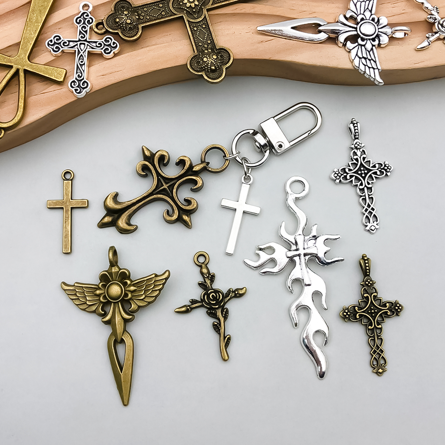 Cross-border Hot-Selling Cross - Vintage Fashion Ornaments review and price